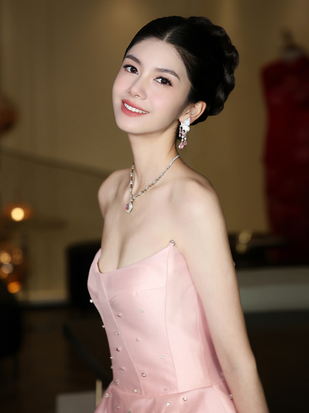 润尚美妆造型,新娘跟妆,时尚新娘造型,婚礼造型